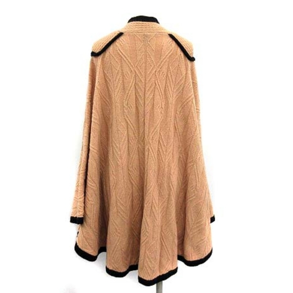⭐️ Marc by Marc Jacobs one size button front cape with toggle button sleeves - Picture 3 of 12